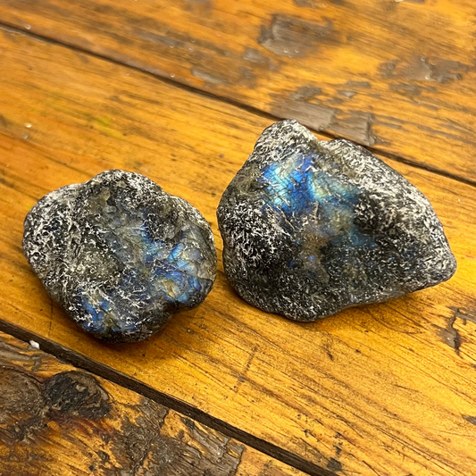 Raw Labradorite Stone [Protection, Intuition, Transformation, Aura Shield]